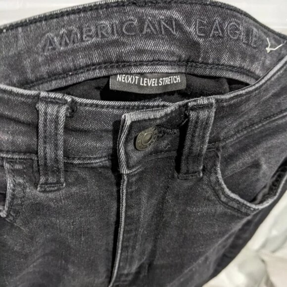 AE | Super High-Waisted Jegging Crop in Distressed Black Blaze - Picture 4 of 15